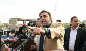 ایک سیاستدان جیل سے نکلنے، دوسرا جیل سے بچنے کیلئے الیکشن لڑ رہا ہے، بلاول بھٹو