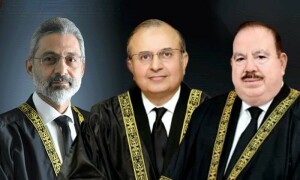 سپریم کورٹ نے آر اوز کی تعیناتی منسوخ کرنے کا لاہور ہائیکورٹ کا حکم معطل کردیا