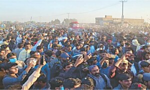 &rsquo;ہلاکتوں&lsquo; کے خلاف تربت لانگ مارچ تونسہ پہنچ گیا، مظاہرین کا انتظامیہ پر رکاوٹیں کھڑی کرنے کا الزام