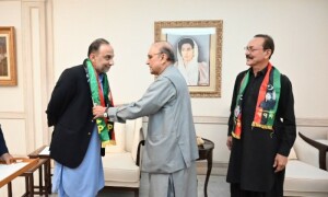 Former MQM members Raza Haroon, Anees Advocate join PPP following meeting with Asif Zardari
