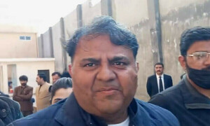توہین الیکشن کمیشن کیس: فواد چوہدری نے جیل ٹرائل اسلام آباد ہائیکورٹ میں چیلنج کردیا