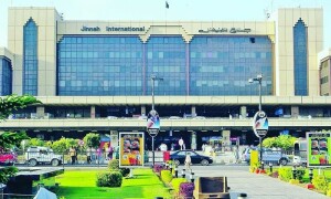 کراچی ایئرپورٹ: 92 لاکھ کے موبائل فونز کی اسمگلنگ کی کوشش ناکام، خاتون مسافر گرفتار