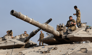 Israeli arrested for impersonating soldier, stealing weapons