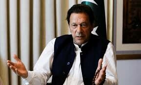 عمران خان نے توشہ خانہ، القادر ٹرسٹ کیس میں جیل ٹرائل چیلنج کردیا