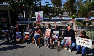 Photos: Israeli protesters camp outside Netanyahu&rsquo;s house