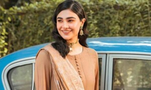 طلاق اور ناخوشگوار لمحات کو خفیہ رکھنے پر صحیفہ جبار کی اداکاروں پر تنقید