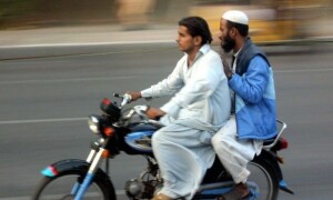 بغیر ہیلمٹ موٹرسائیکل چلانے والوں کو ٹریس کرنے کیلئے سوفٹ ویئر تیار