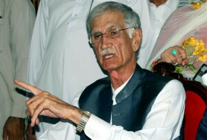 Pervez Khattak accuses Nawaz, Shehbaz of looting national wealth