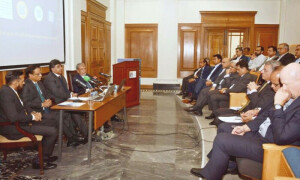 مؤثر حکمت عملی کے باعث تجارتی خسارے میں تیزی سے کمی ہو رہی ہے، نگران وزیر تجارت