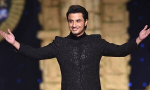 پی ایس ایل سیزن 9: علی ظفر نے ترانے کی دُھن شئیر کردی، مداح پُرجوش