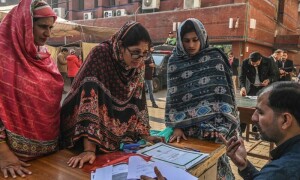 جنرل نشستوں کیلئے 5 فیصد ٹکٹس خواتین کو نہ دینے پر سیاسی جماعتوں کیخلاف شکایت درج