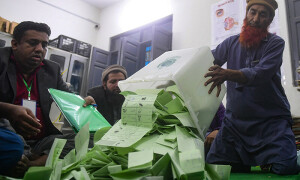 Work in Karachi&rsquo;s public sector hospitals affected as staff busy in poll duty