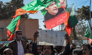 PTI worker injured in firing by guards of PML-Q men