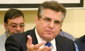 Daniyal Aziz&rsquo;s wife, son held in Zafarwal for &lsquo;inciting violence&rsquo;