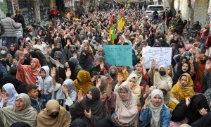 Protests across Balochistan &lsquo;paralyse&rsquo; road links