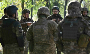 Ukraine reinforces &lsquo;critical&rsquo; frontline town