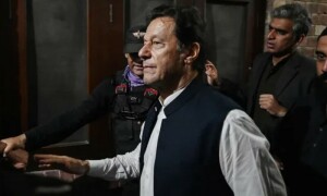 190 ملین پاؤنڈز کیس: عمران خان، بشریٰ بی بی پر فردِ جرم 27 فروری کو عائد ہوگی