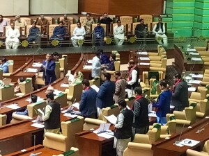 9 PTI-backed Sindh MPAs-elect sworn in