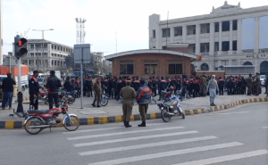 Heavy police deployment in Lahore ahead of PTI protests