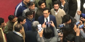 Lawmakers begin to arrive ahead of NA session