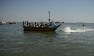 Hopes fade for 14 fishermen missing after boat capsize near Thatta