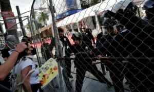 آسکر ایوارڈز2024: فلسطینی حامیوں کے احتجاج کے باعث تقریب تاخیر کا شکار