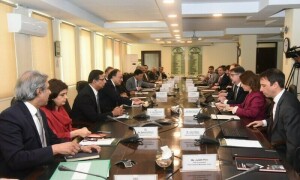 وزیرخزانہ کا آئی ایم ایف مشن کا خیرمقدم، معاشی استحکام کیلئے ملکر کام کرنے کے عزم کا اعادہ