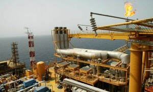 Iran signs deals to boost oil production
