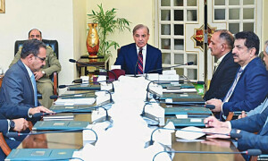 وزیراعظم کا معاشی استحکام کیلئے عالمی ماہرین، اسٹیک ہولڈرز سے مشاورت کا فیصلہ