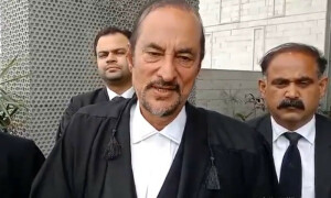 ڈونلڈ لو سچا ہے تو عمران خان کیخلاف سائفر کیس واپس ہونا چاہیے، بابر اعوان