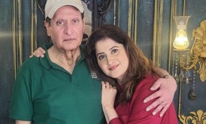 صاحبہ کی اپنے والد سے پہلی بار ملاقات، اداکارہ نے ویڈیو شئیر کردی