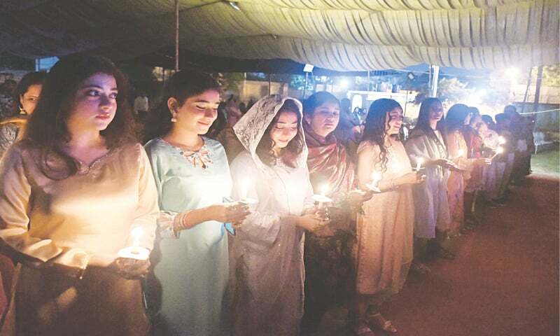 Christians in Karachi celebrate Easter with religious zeal