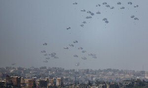 Strikes hit Gaza as truce talks set to resume in Cairo, Doha