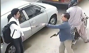 کراچی میں رمضان المبارک کے دوران ڈاکوؤں کے ہاتھوں 11واں شہری قتل