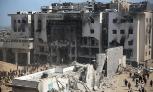 Israel leaves Gaza&rsquo;s largest hospital in ruins