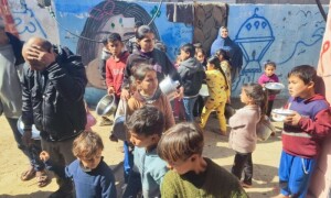 Feeding smiles: As Gaza starves, Palestinians rise to the occasion to feed thousands of hungry mouths