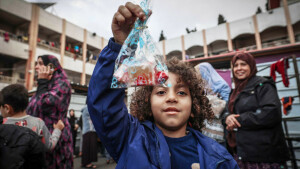 جنگ، بارود، اپنوں کی جدائی اور فاقہ کشی: فلسطینیوں نے عید کیسے منائی؟