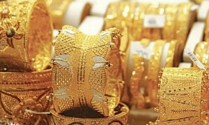 فی تولہ سونا 1100 روپے سستا ہو گیا