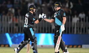 Chapman-inspired New Zealand shock Pakistan in third T20I Chapman-inspired New Zealand shock Pakistan in third T20I