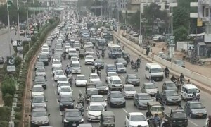 کراچی: شارع فیصل سمیت اہم شاہراہیں عام ٹریفک کیلئے بحال