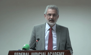 جب سے چیف جسٹس بنا ہوں، کسی جج نے مداخلت کی شکایت نہیں کی، جسٹس فائز عیسیٰ