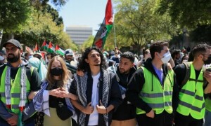 غزہ سے یکجہتی کیلئے کیخلاف امریکی یونیورسٹیوں میں احتجاج، 900 مظاہرین گرفتار