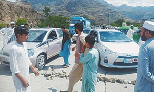 Power protesters block Torkham Highway in Landi Kotal