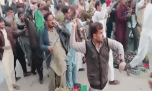 ہنگامہ آرائی کیس: علی زیدی، فردوس شمیم و دیگر کےخلاف مقدمات کی سماعت 25 مئی تک ملتوی