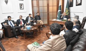 وزیراعظم کی گندم کی خریداری کے لیے کسانوں کو سہولیات فراہم کرنے کی ہدایت