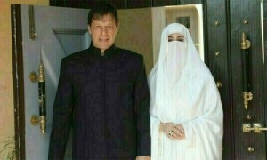 عمران خان کی 6، بشری بی بی کی ایک مقدمے میں ضمانتوں میں توسیع