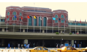 لاہور ایئرپورٹ پر امیگریشن سسٹم کی بحالی کا وقت رات 10 بجے تک بڑھا دیا گیا