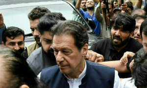 پنجاب کابینہ نے عمران خان، دیگر پی ٹی آئی رہنماؤں کے خلاف مزید مقدمات کی منظوری دیدی