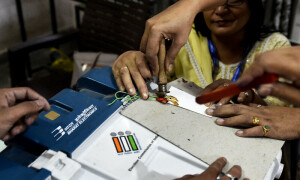 India&rsquo;s Modi eyes election victory, top opponent back behind bars
