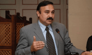این اے 47: مبینہ دھاندلی کیخلاف درخواست، وکیل نے طارق فضل چوہدری کی وکالت سے معذرت کرلی